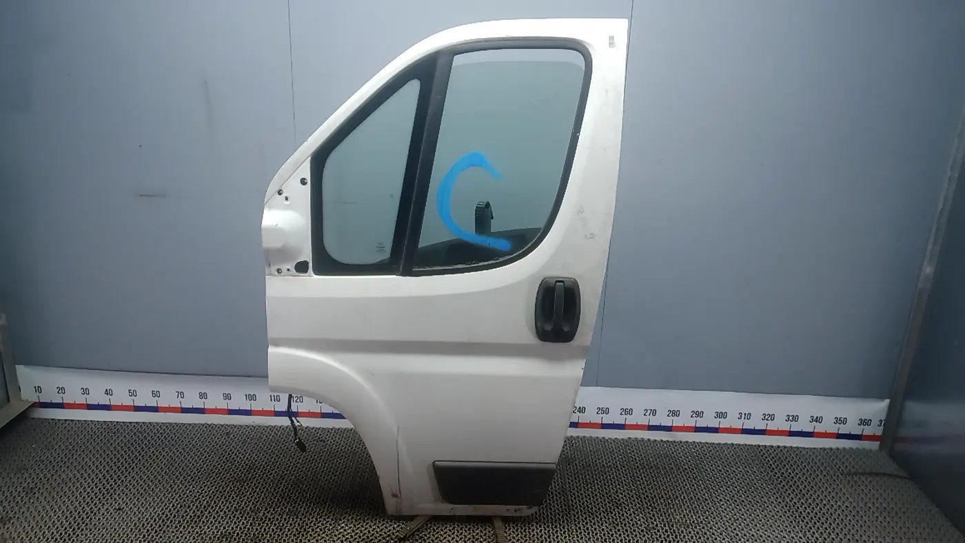 Дверь передняя левая к Citroen Jumpy 2015