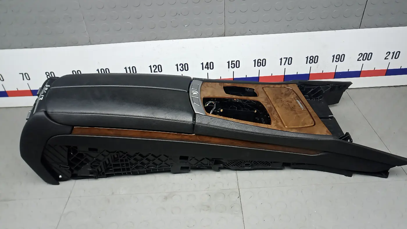 Подлокотник к BMW 7 series 2010