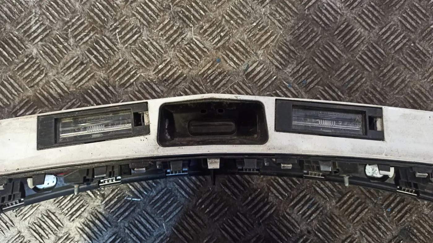 Кнопка  к Opel Insignia 2010