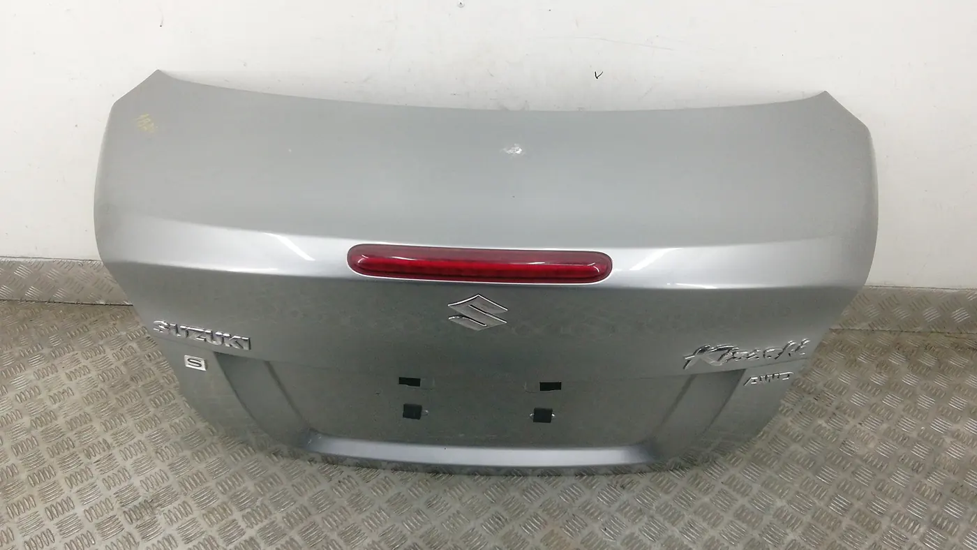 Крышка багажника к Suzuki Kizashi 2011