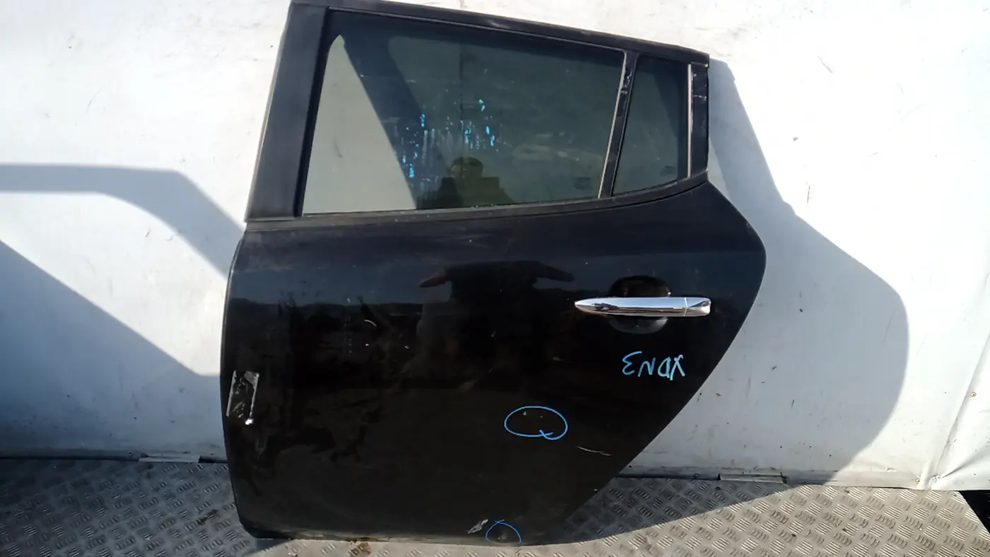 Дверь задняя левая к Nissan Leaf 2015