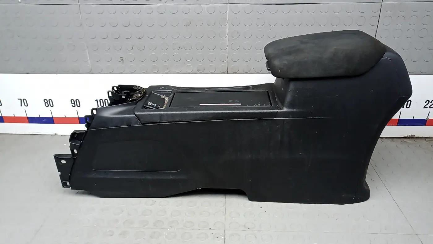 Подлокотник к Honda CR-V 2012