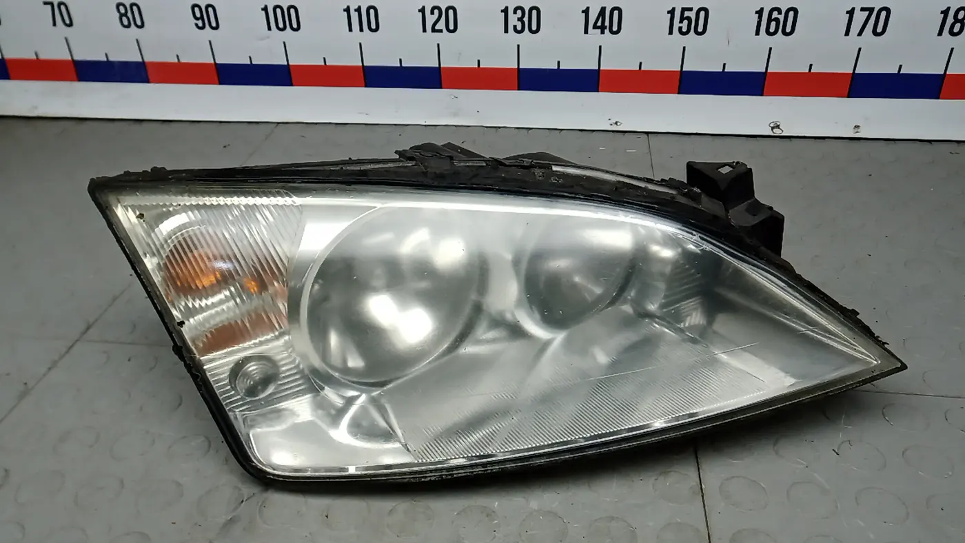 Фара правая к Ford Mondeo 2005
