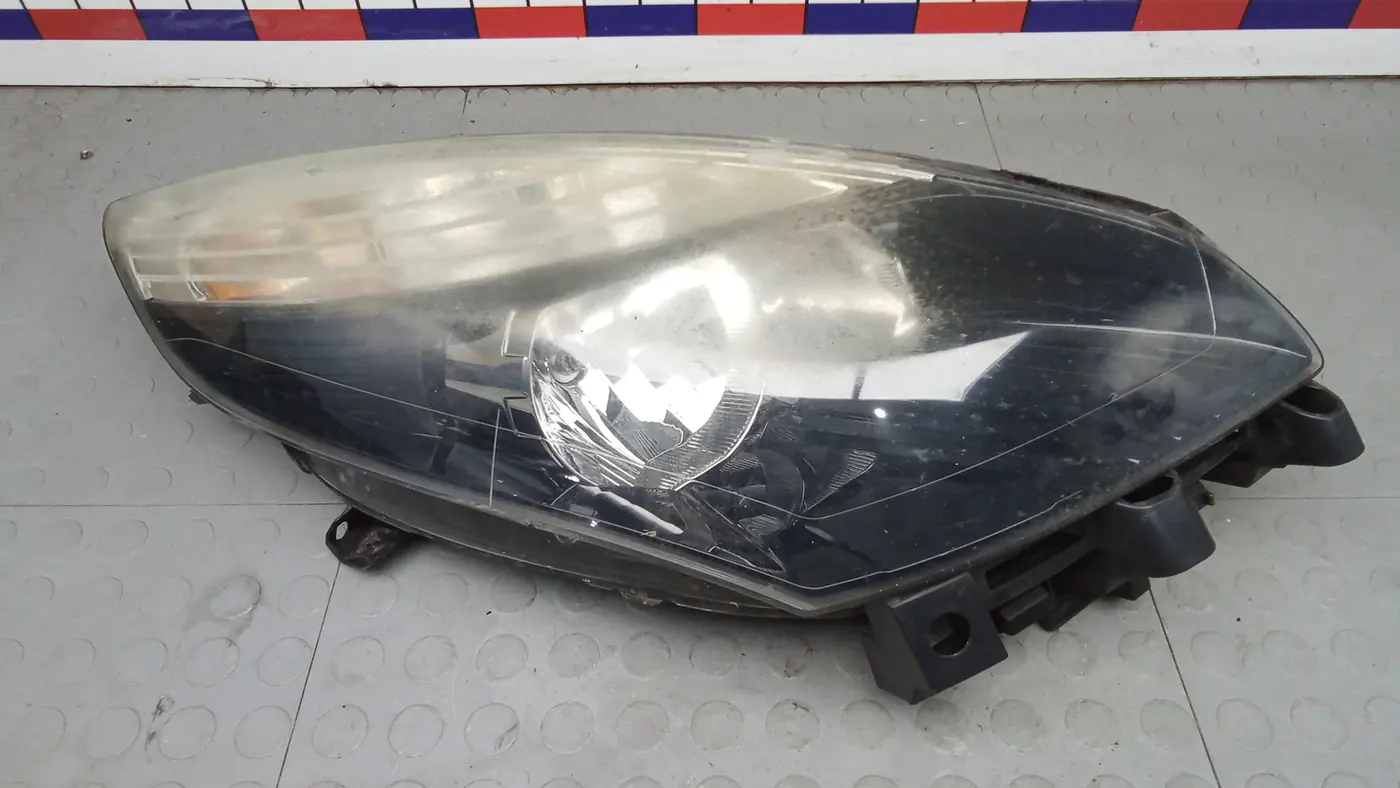 Фара правая к Renault Scenic 2012