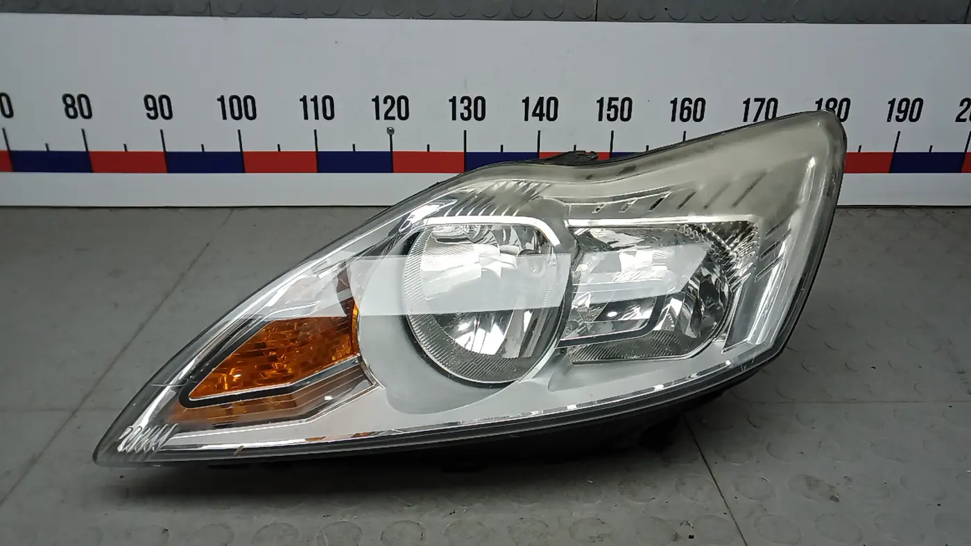 Фара левая к Ford Focus 2009