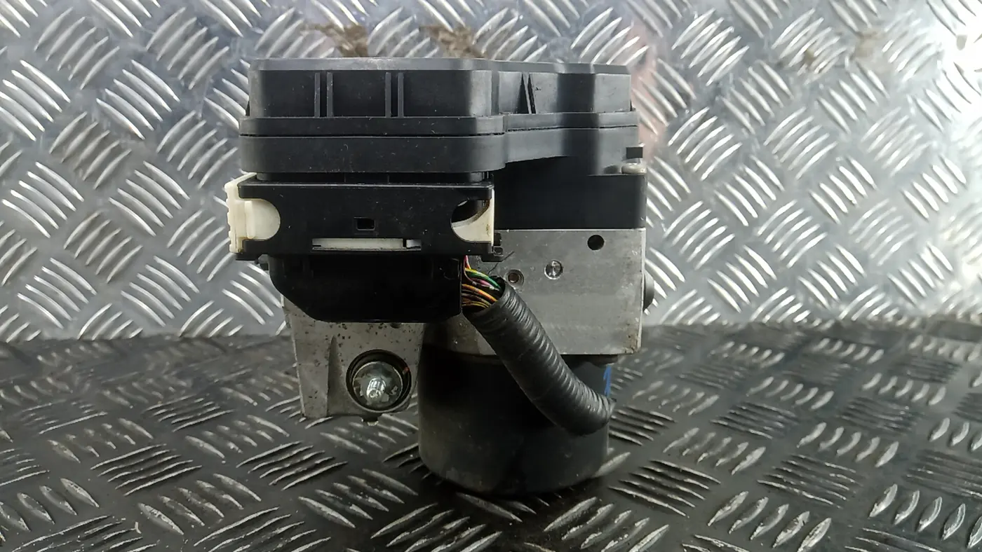 Блок ABS к Lexus LS 2006