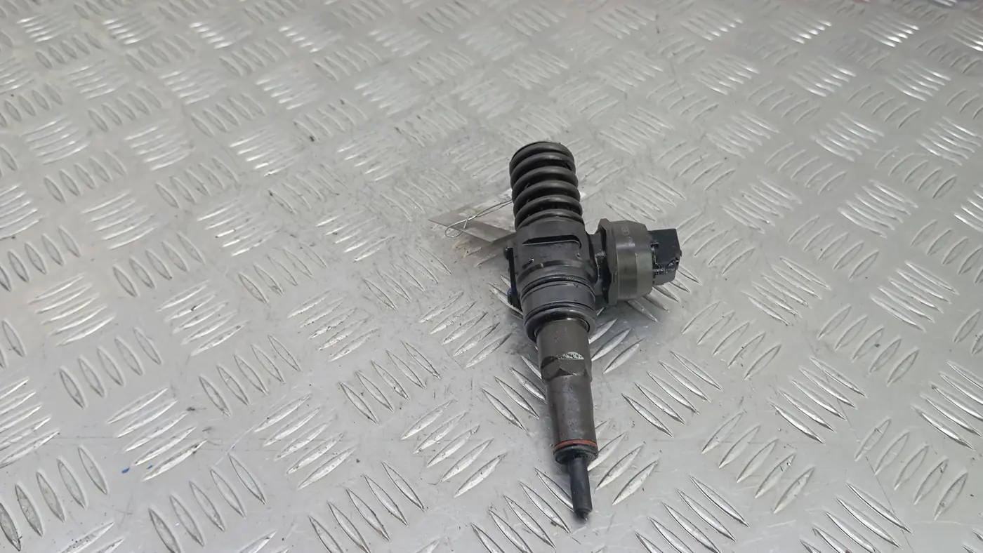 Форсунка к Volkswagen Transporter 2005