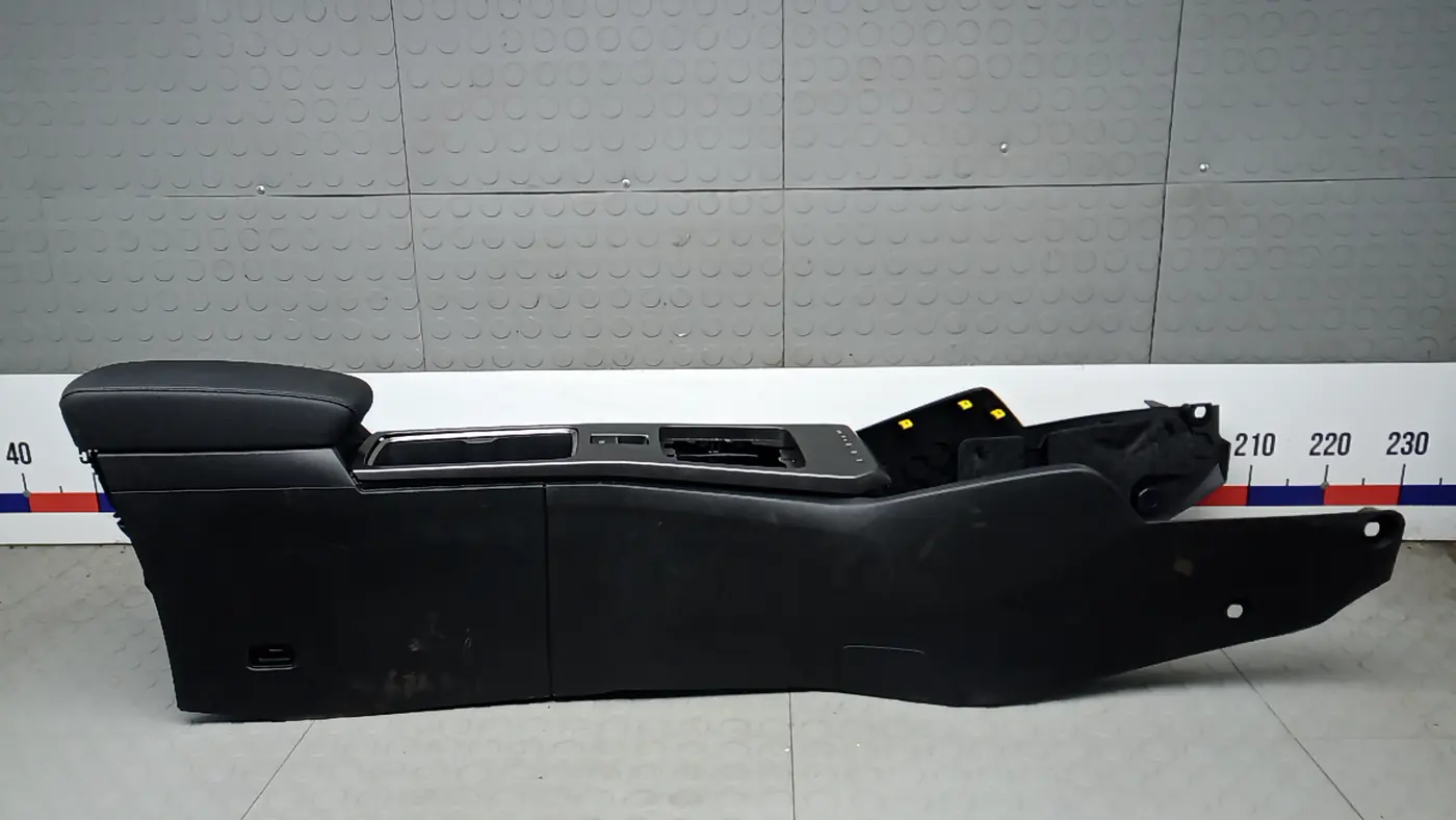 Подлокотник к Opel Mokka 2025