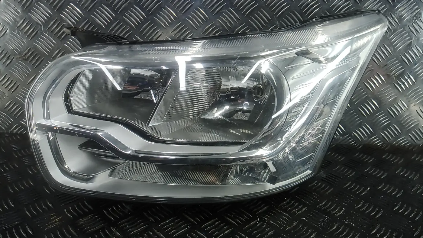 Фара левая к Ford Tourneo Connect 2014