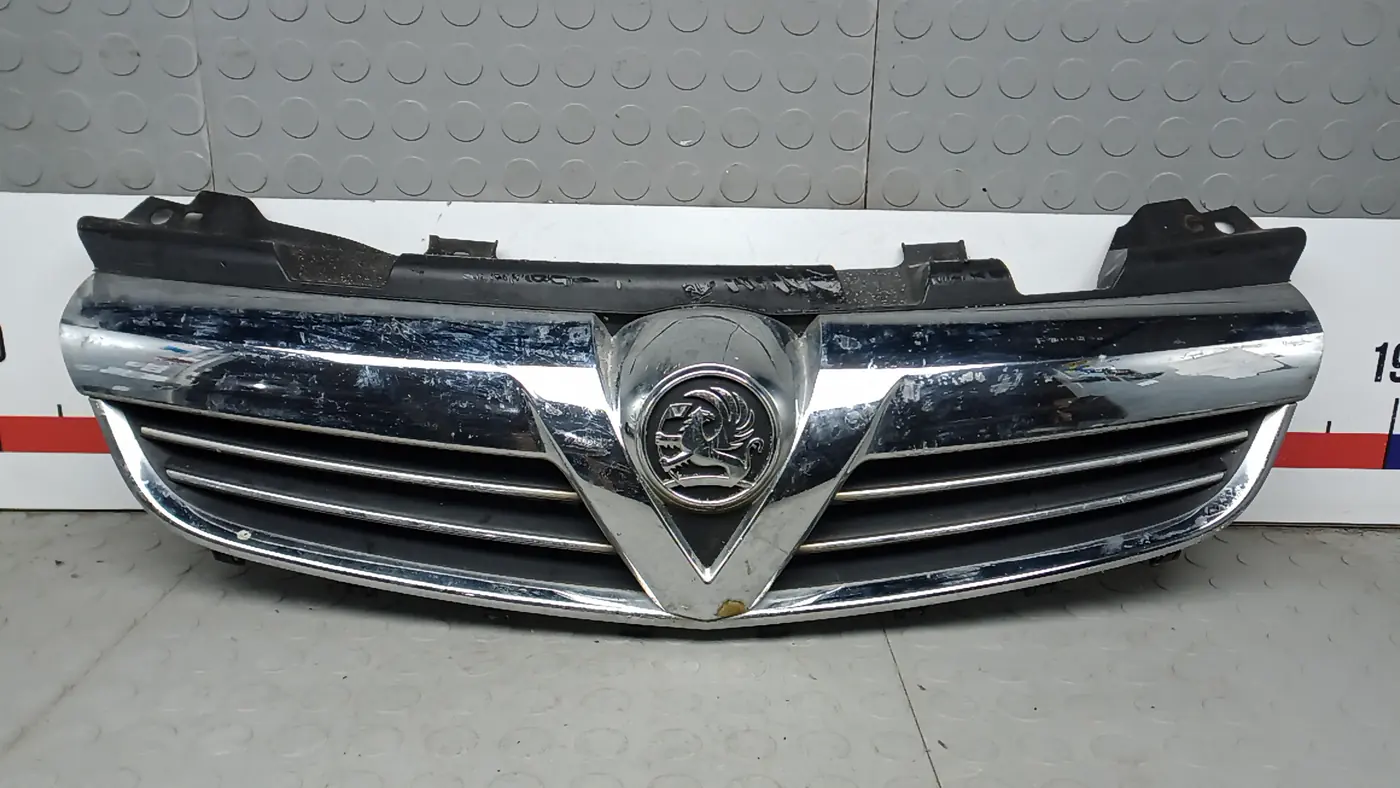 Решетка радиатора к Opel Zafira 2008