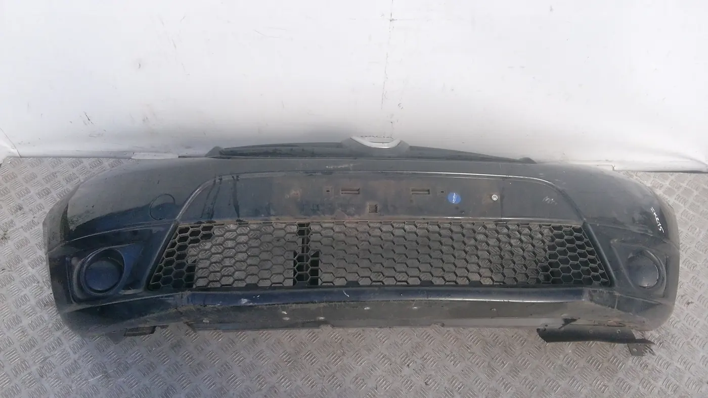 Бампер передний к Dacia Sandero 2014