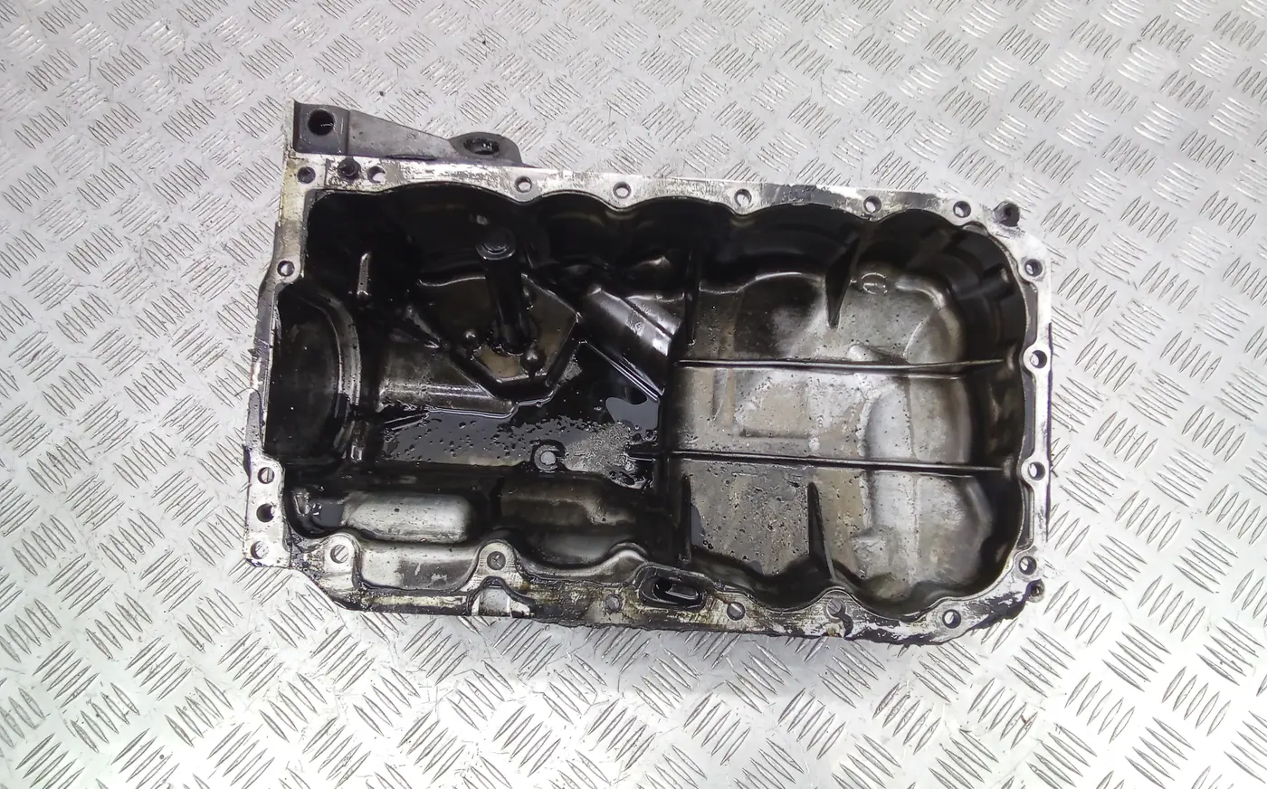 Поддон к BMW 5 2011