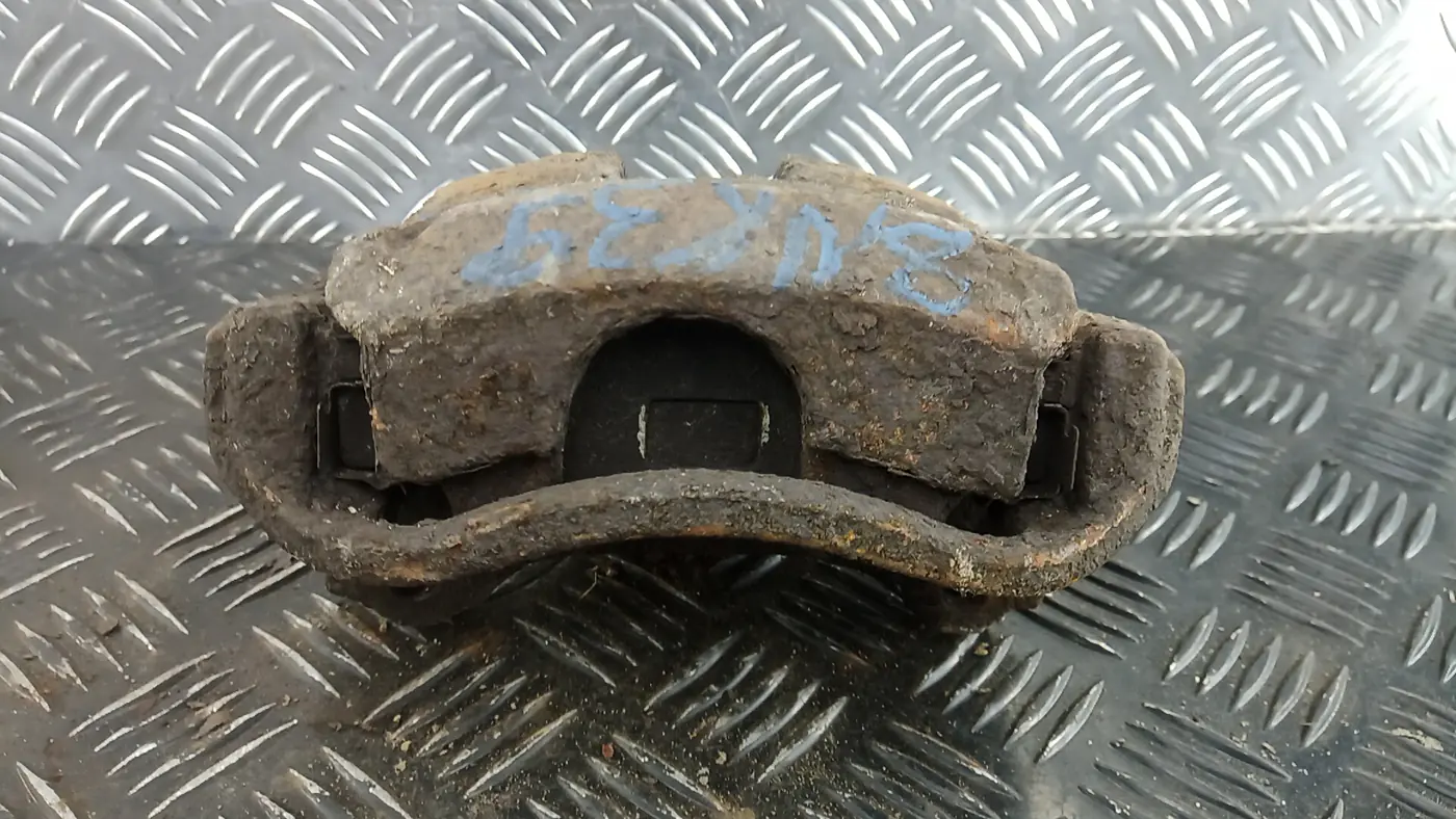 Скоба суппорта к Citroen Jumpy 2007