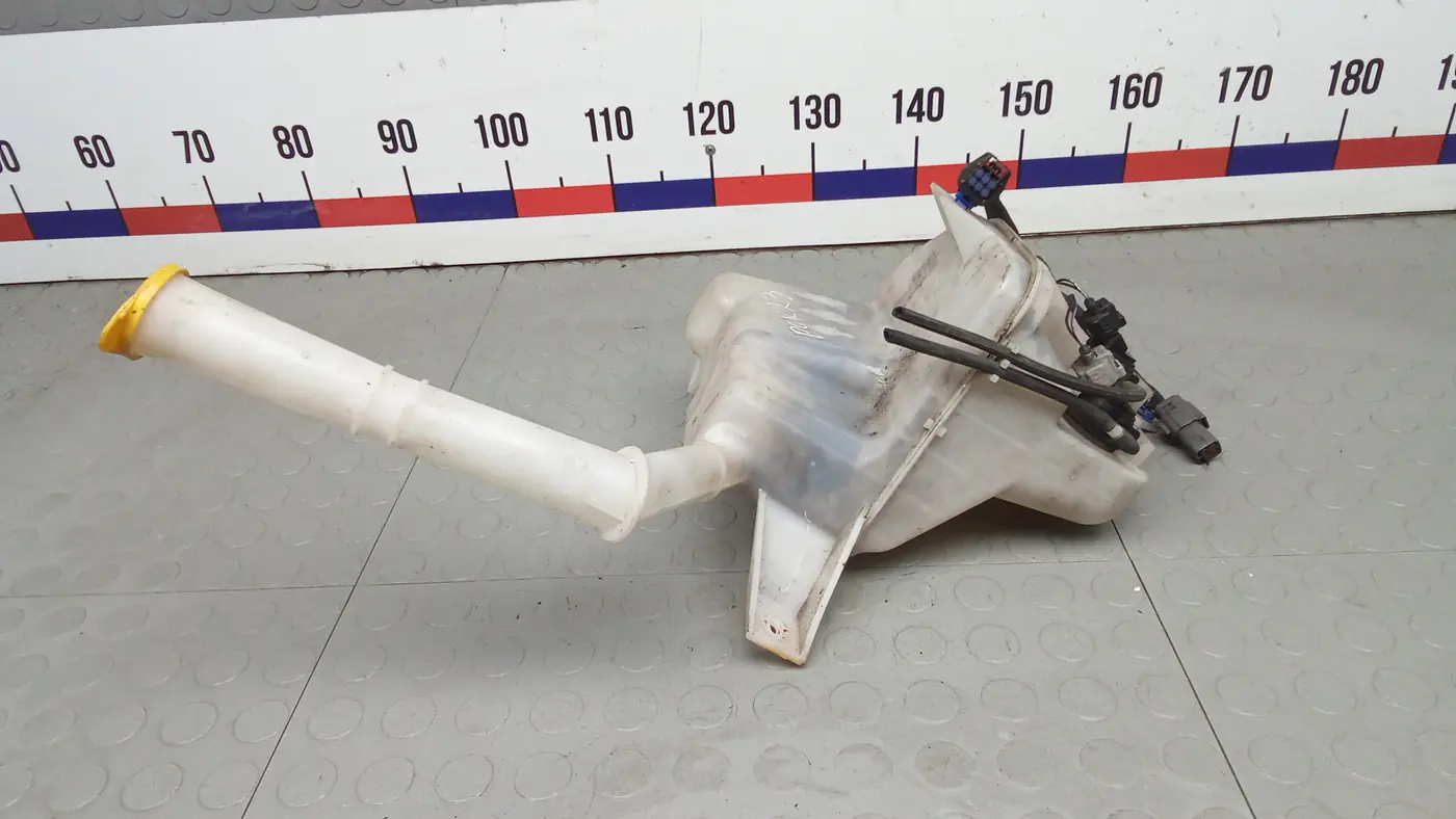 Бачок омывателя к Mazda 156 2009