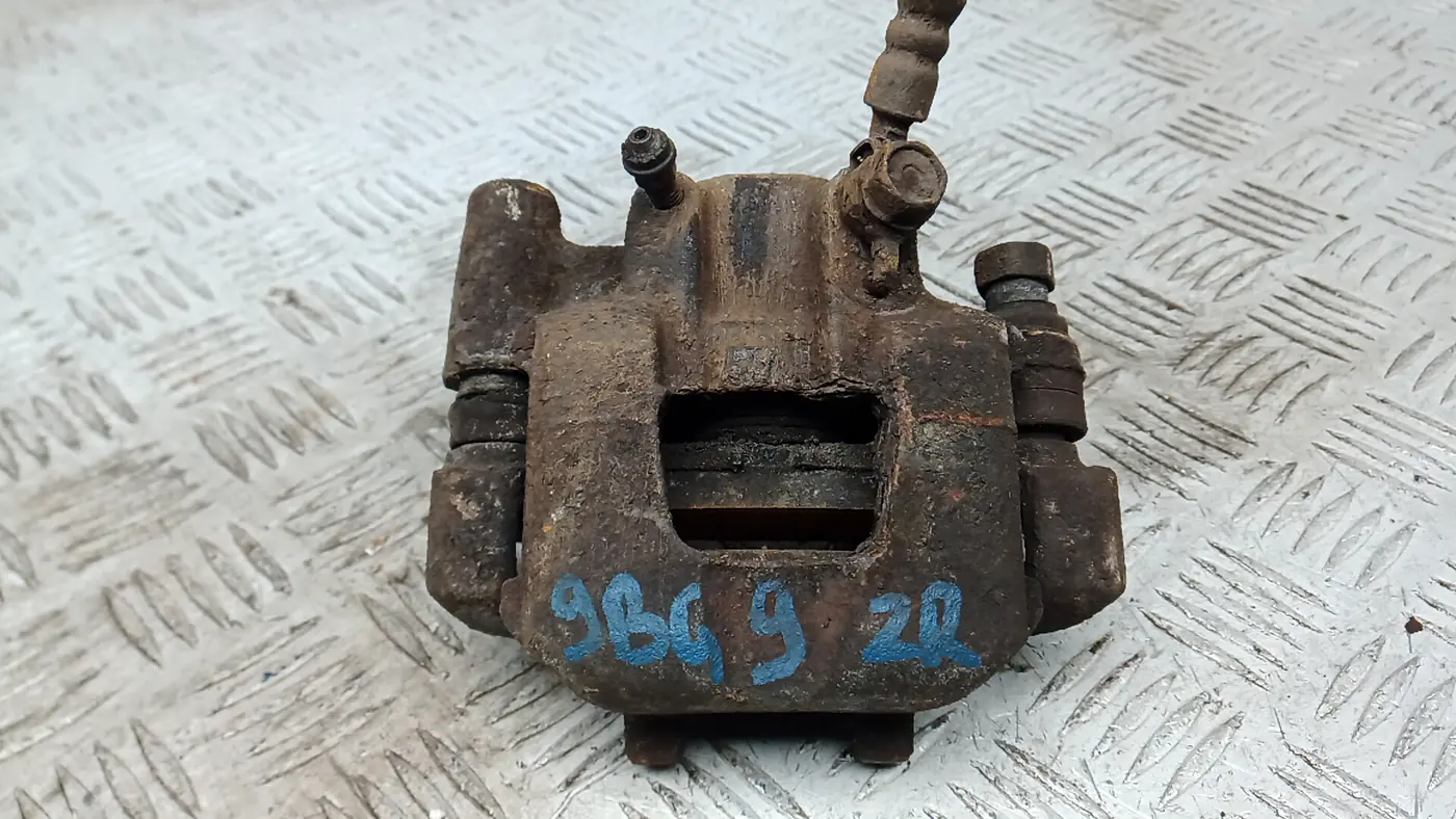 Скоба суппорта к Toyota Prius 2007