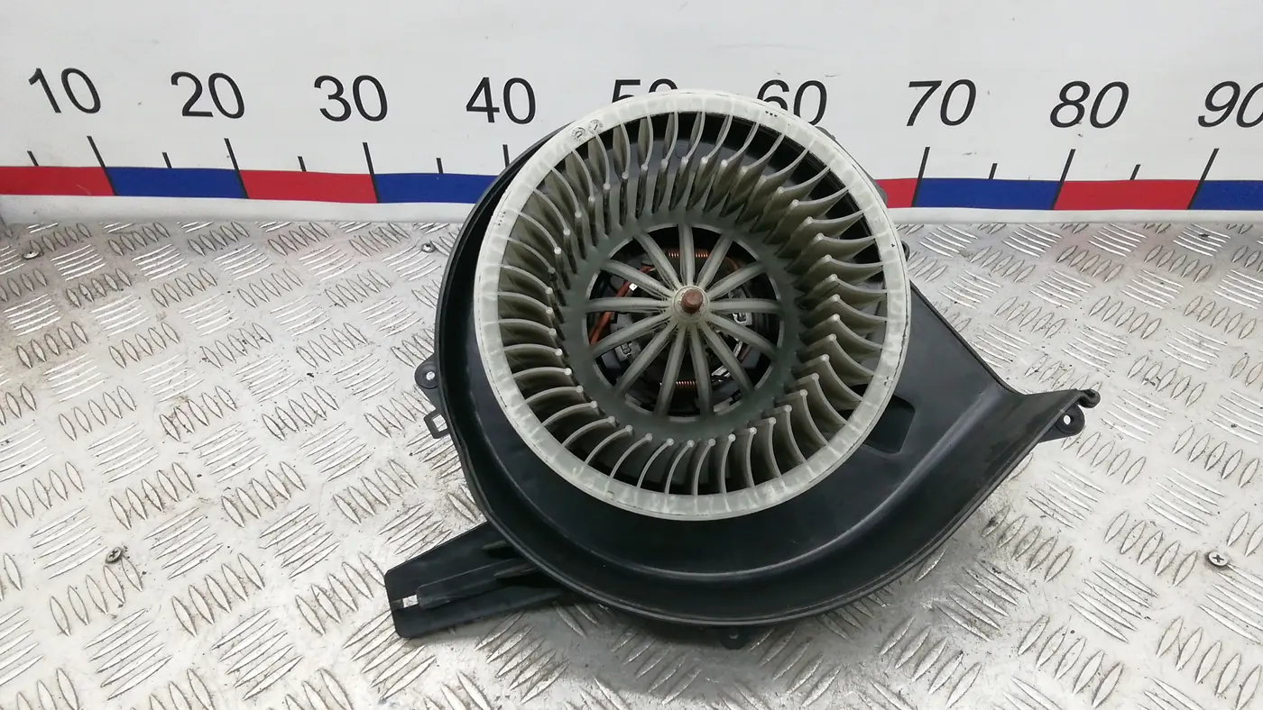 Моторчик печки к Volkswagen Polo 2006