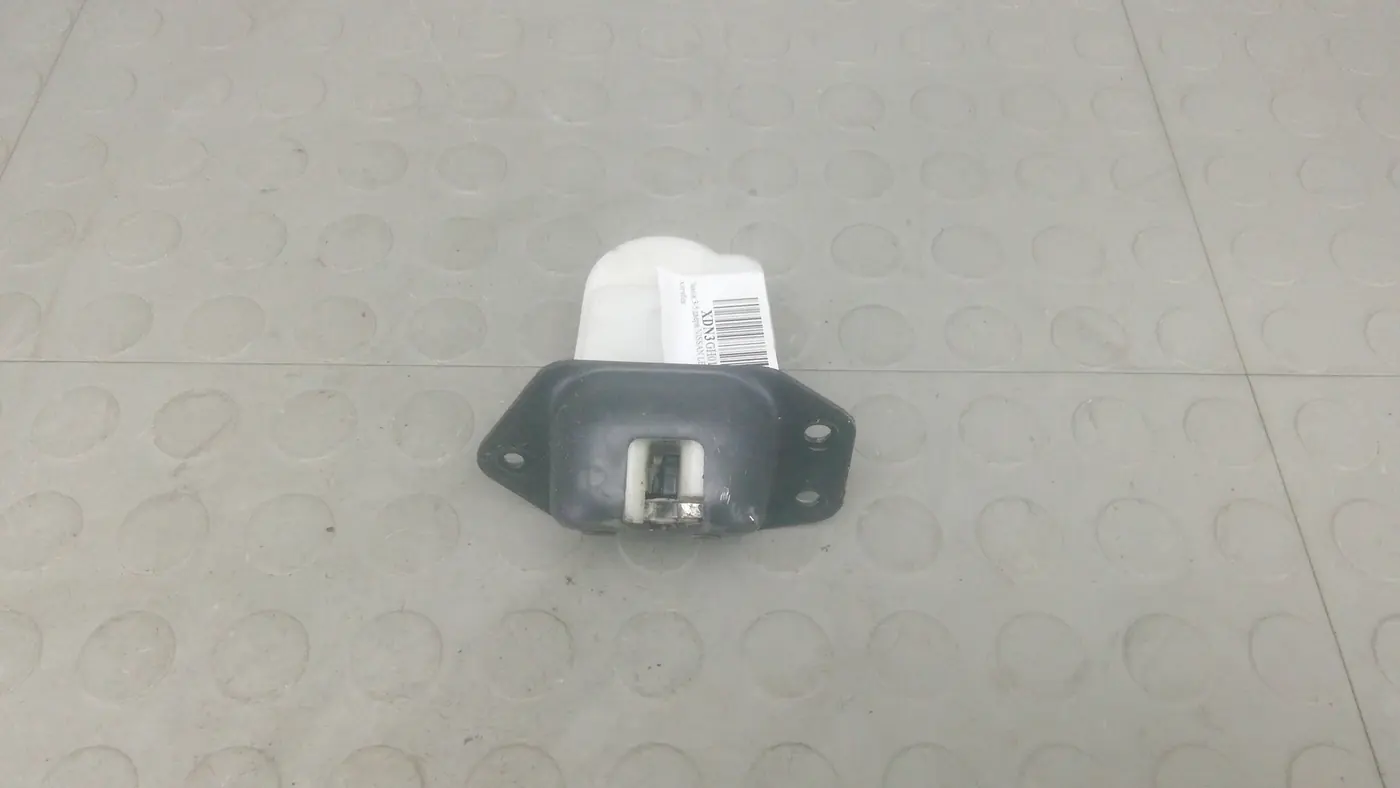 Замок двери к Nissan Leaf 2015