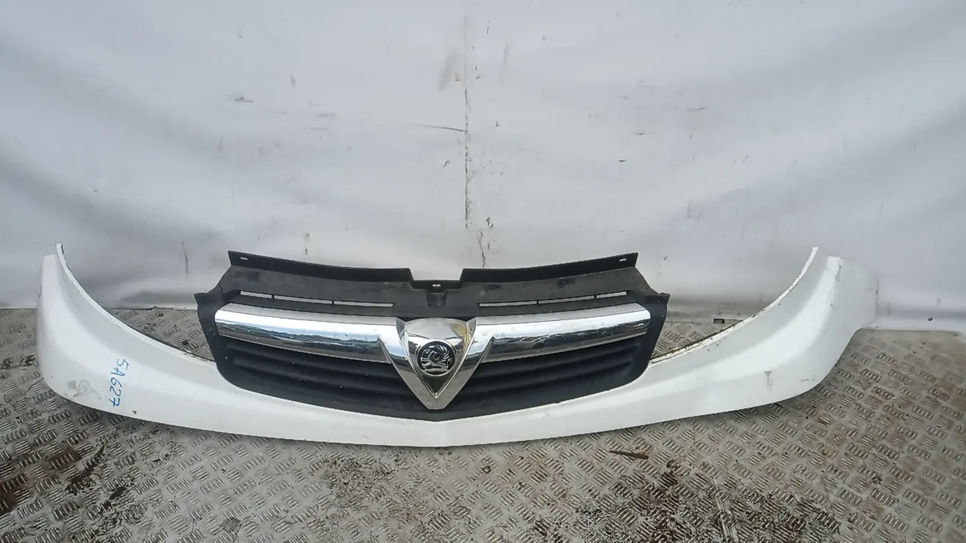 Решетка радиатора к Opel Vivaro 2009