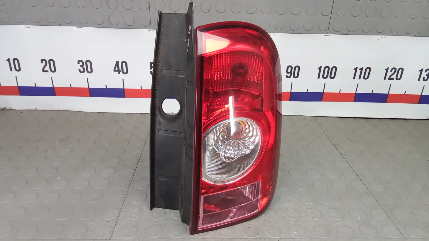 Фонарь задний правый к Renault Duster 2013