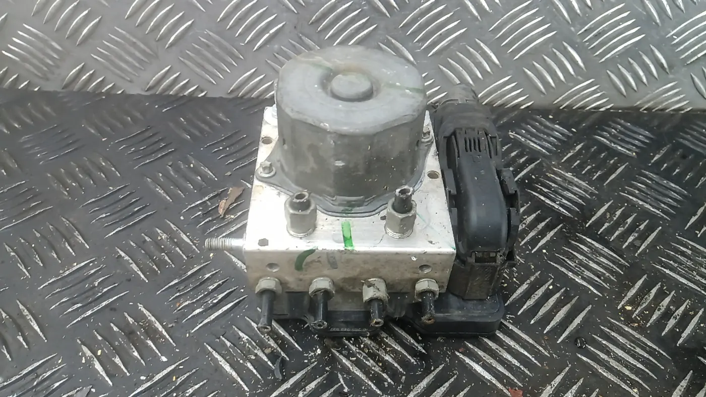 Блок ABS к Nissan Qashqai 2014