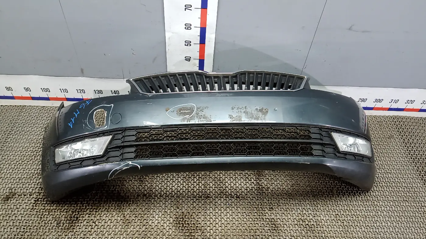 Фара правая к Skoda Rapid 2014
