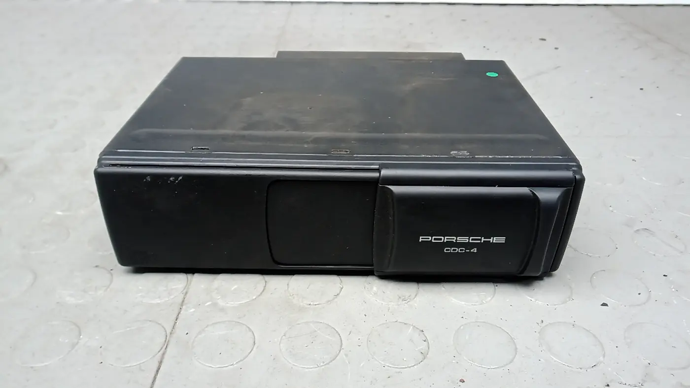 CD-чейнджер к Porsche Cayenne 2005