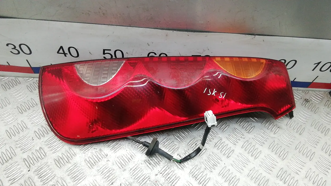 Фонарь задний правый к Nissan Note 2007
