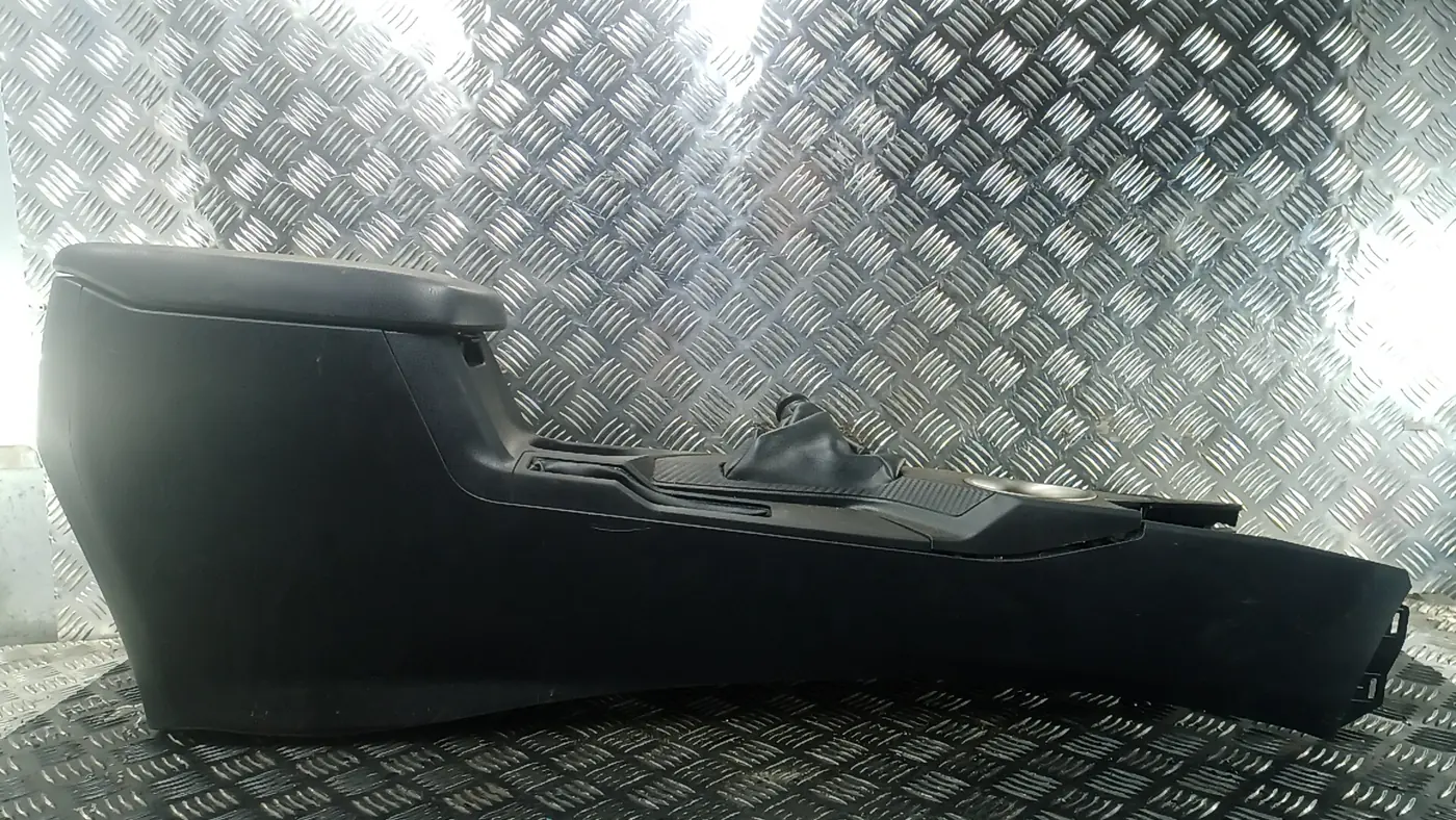 Подлокотник к Toyota RAV 4 2014