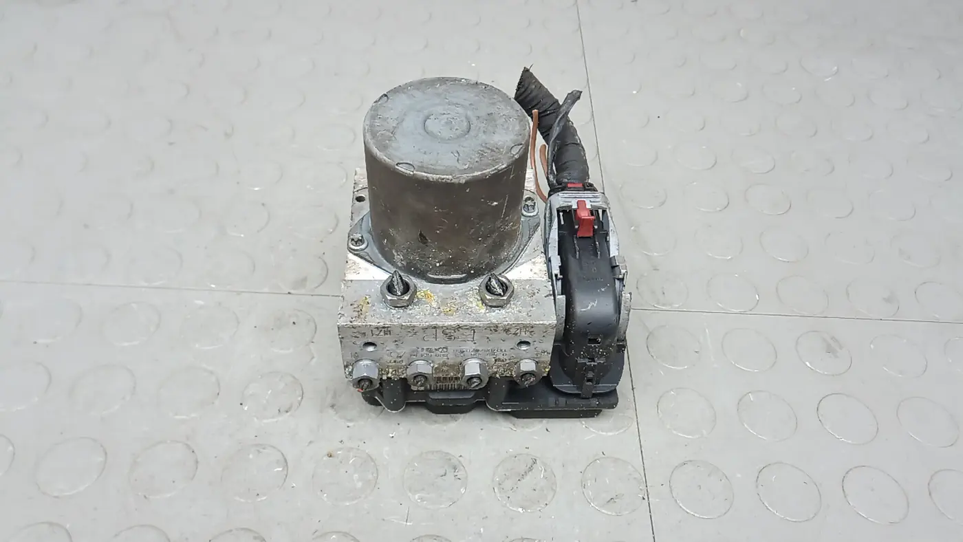 Блок ABS к Audi Q5 2011