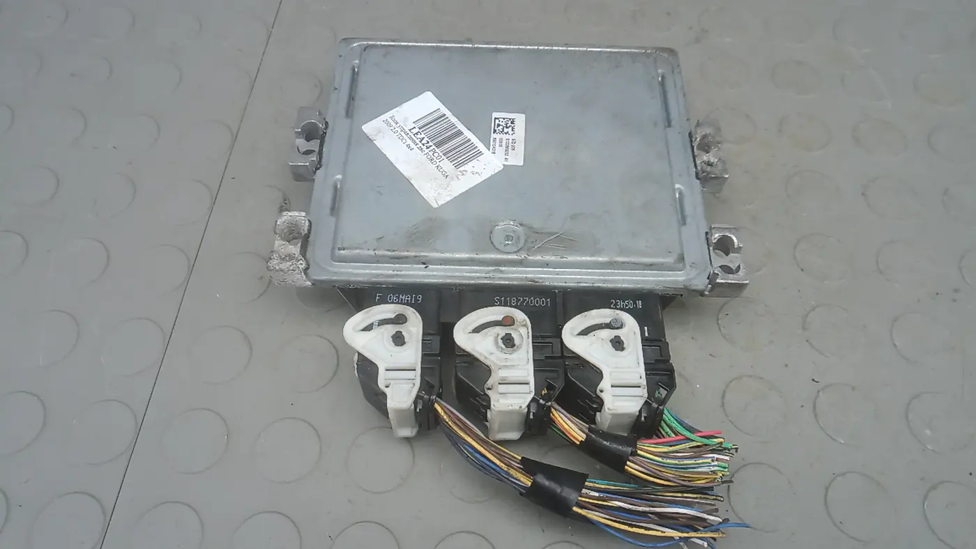 Блок управления двигателем к Ford Kuga 2009