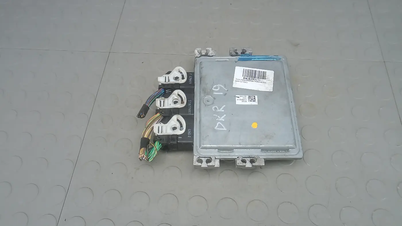Блок управления двигателем к Ford Kuga 2009