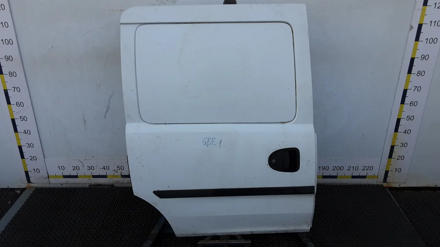 Дверь сдвижная правая к Opel Combo 2007