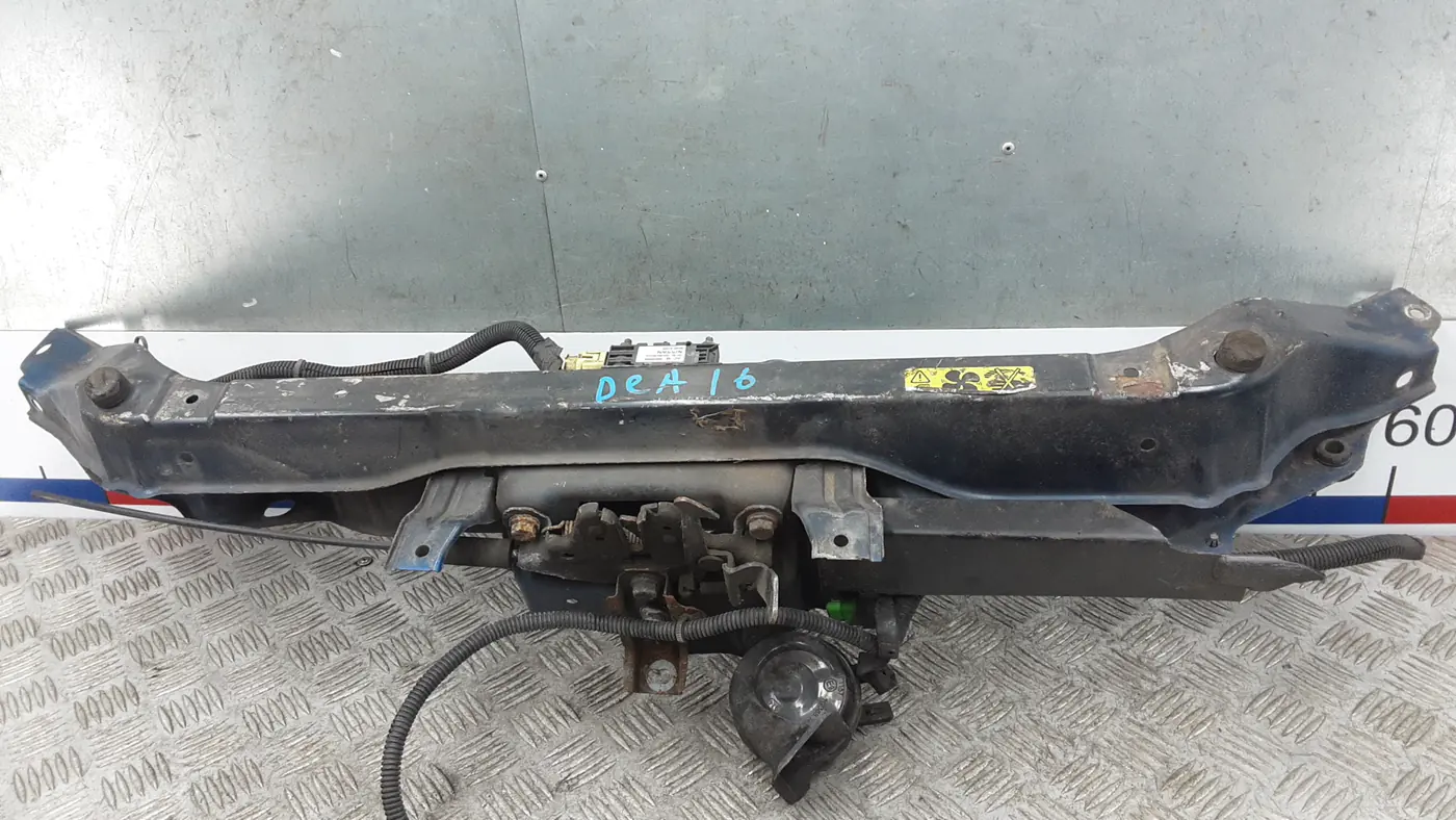 Рамка капота к Nissan Note 2006