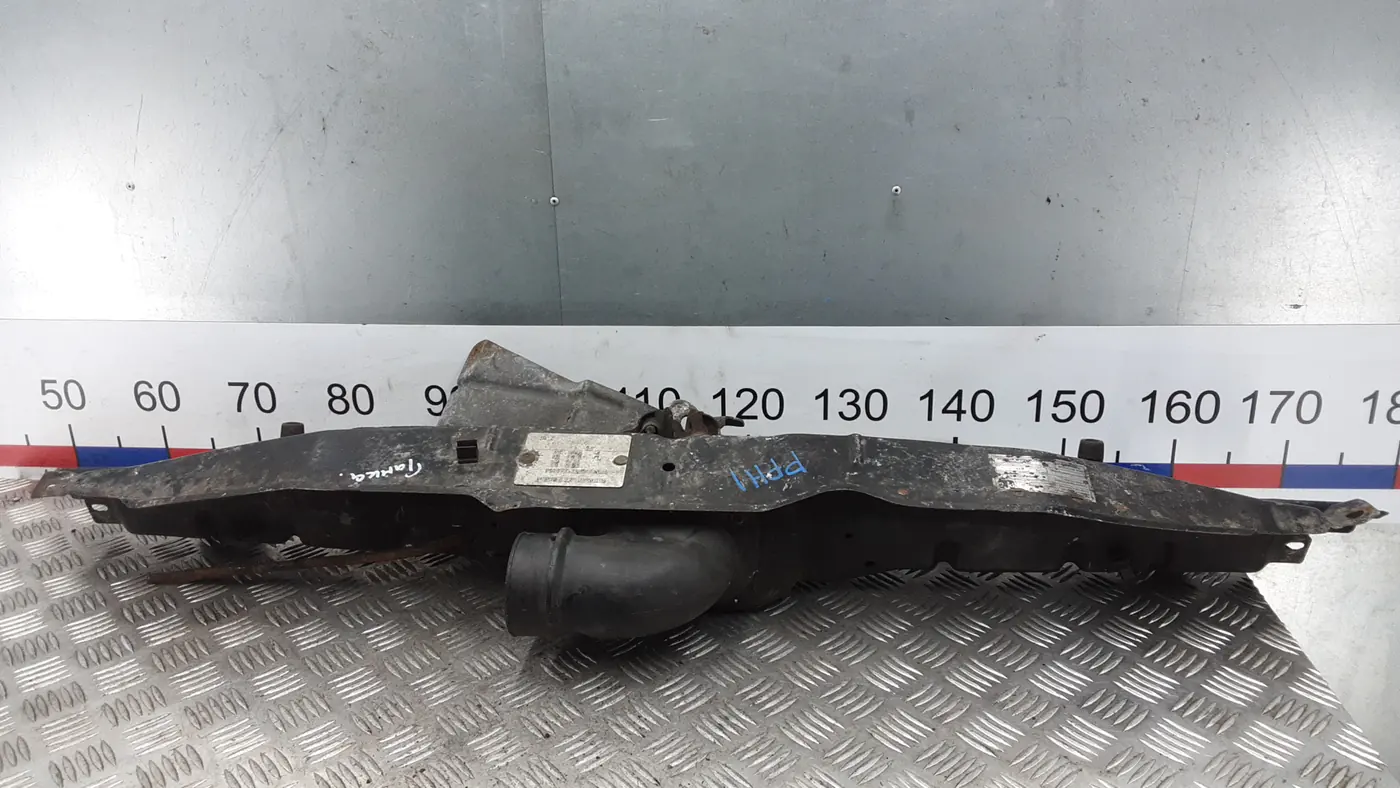 Рамка капота к Peugeot  2007