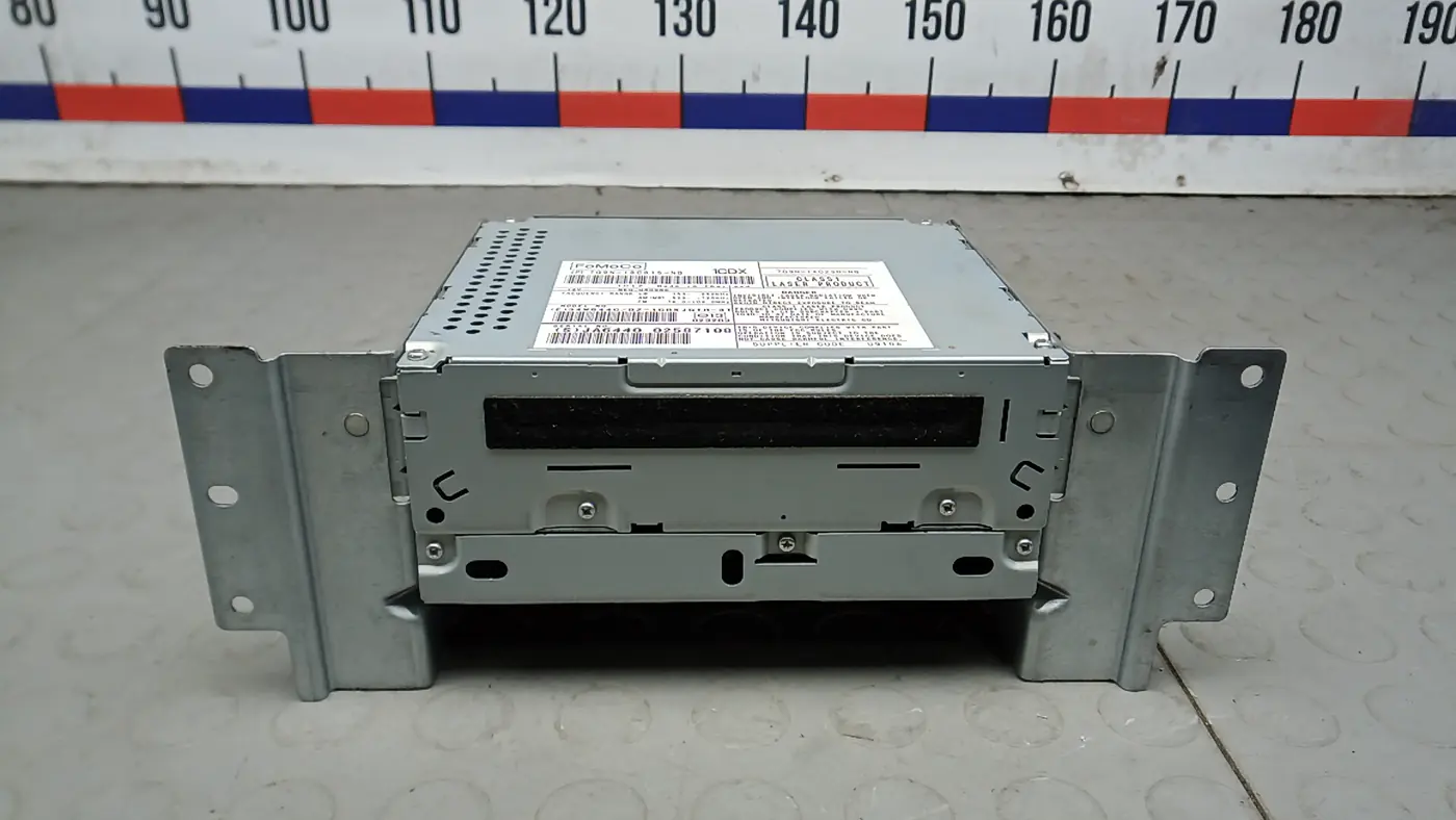 Магнитола к Land Rover Freelander 2011
