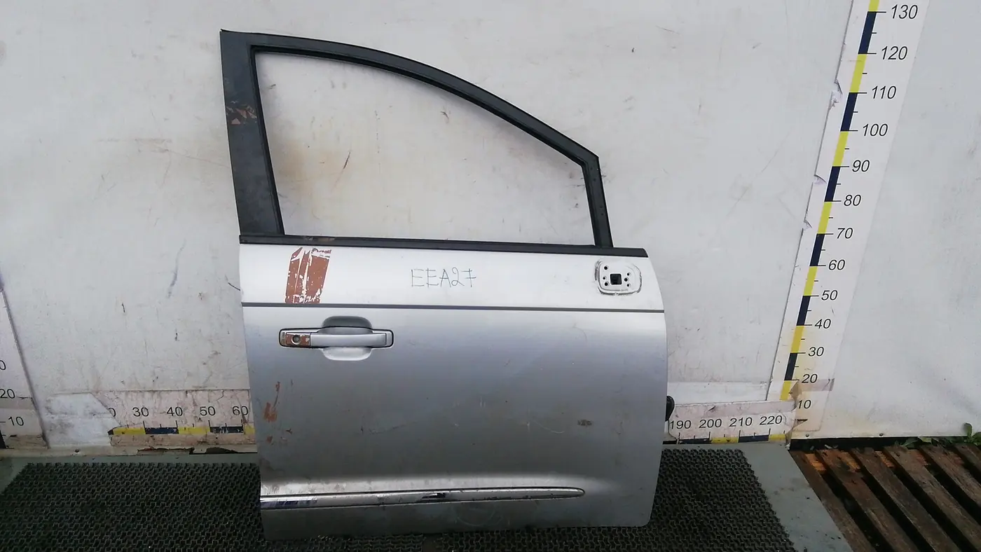 Дверь передняя правая к SsangYong Rodius 2013