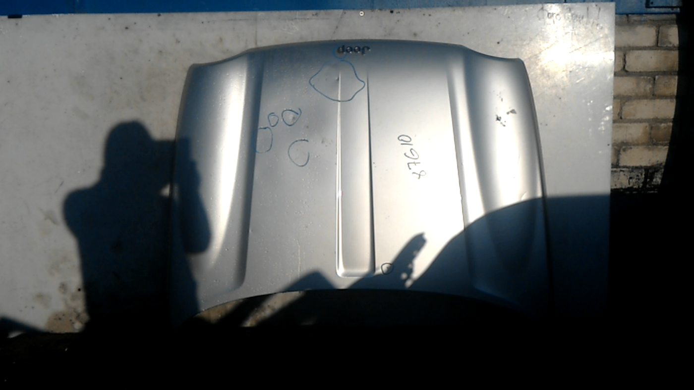 Капот к Jeep Cherokee 2004