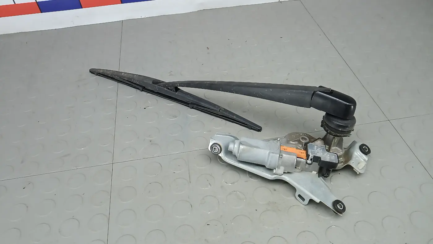 Моторчик стеклоочистителя  к Honda Insight 2009
