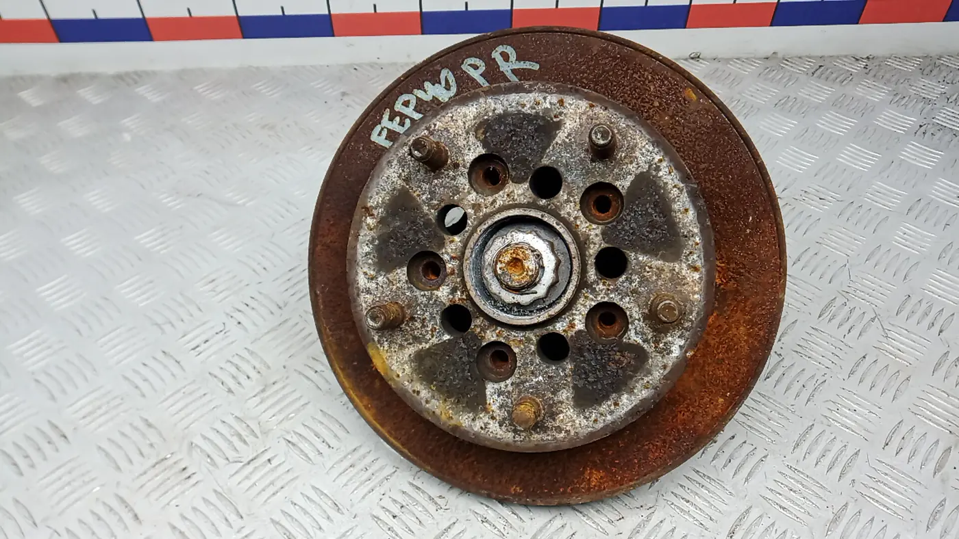 Кулак поворотный правый к Ford Tourneo Connect 2007
