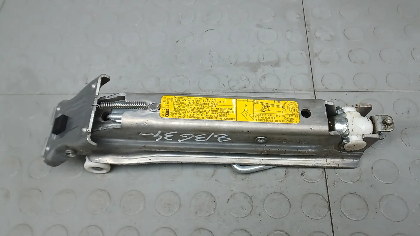 Домкрат к Audi A6 2006