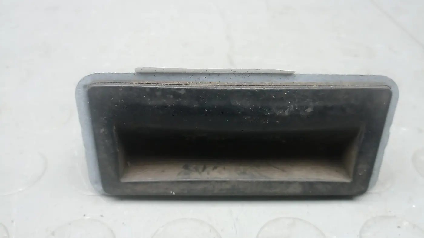 Кнопка  к Audi Q3 2013
