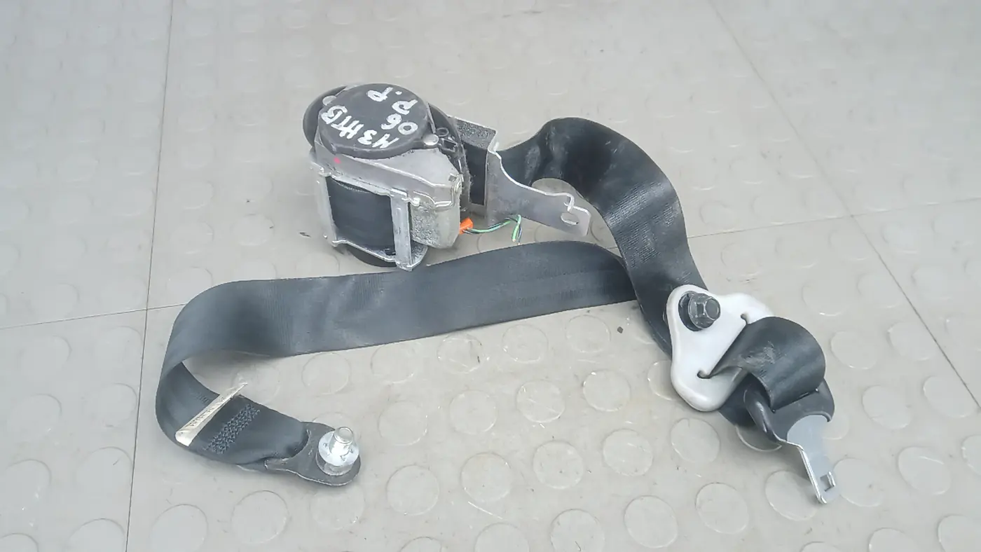 Пиропатрон к Mazda 100 2006