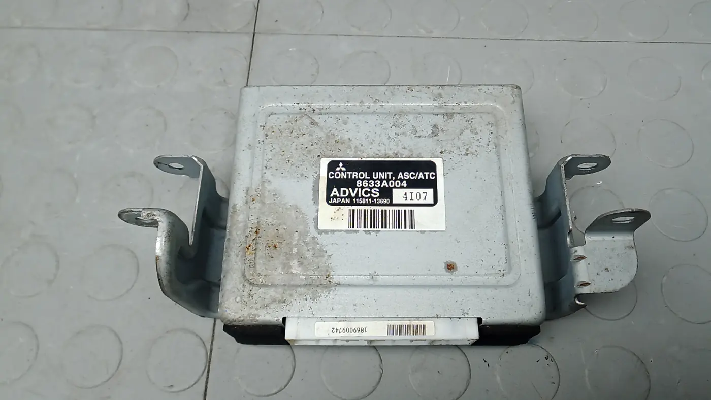 Блок управления к Mitsubishi Pajero 2005