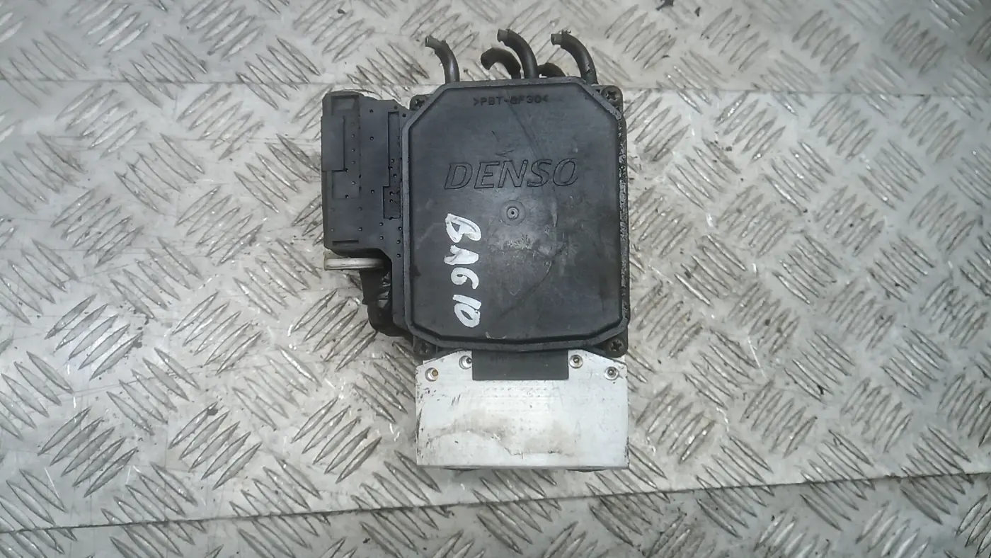 Блок ABS к Lexus LS 2001