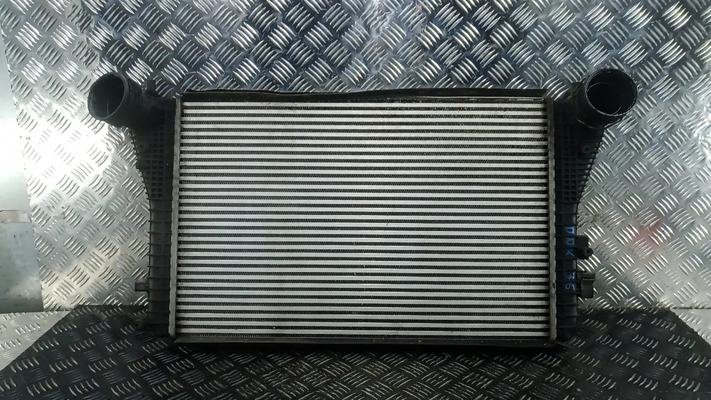 Интеркулер к Volkswagen Touran 2006