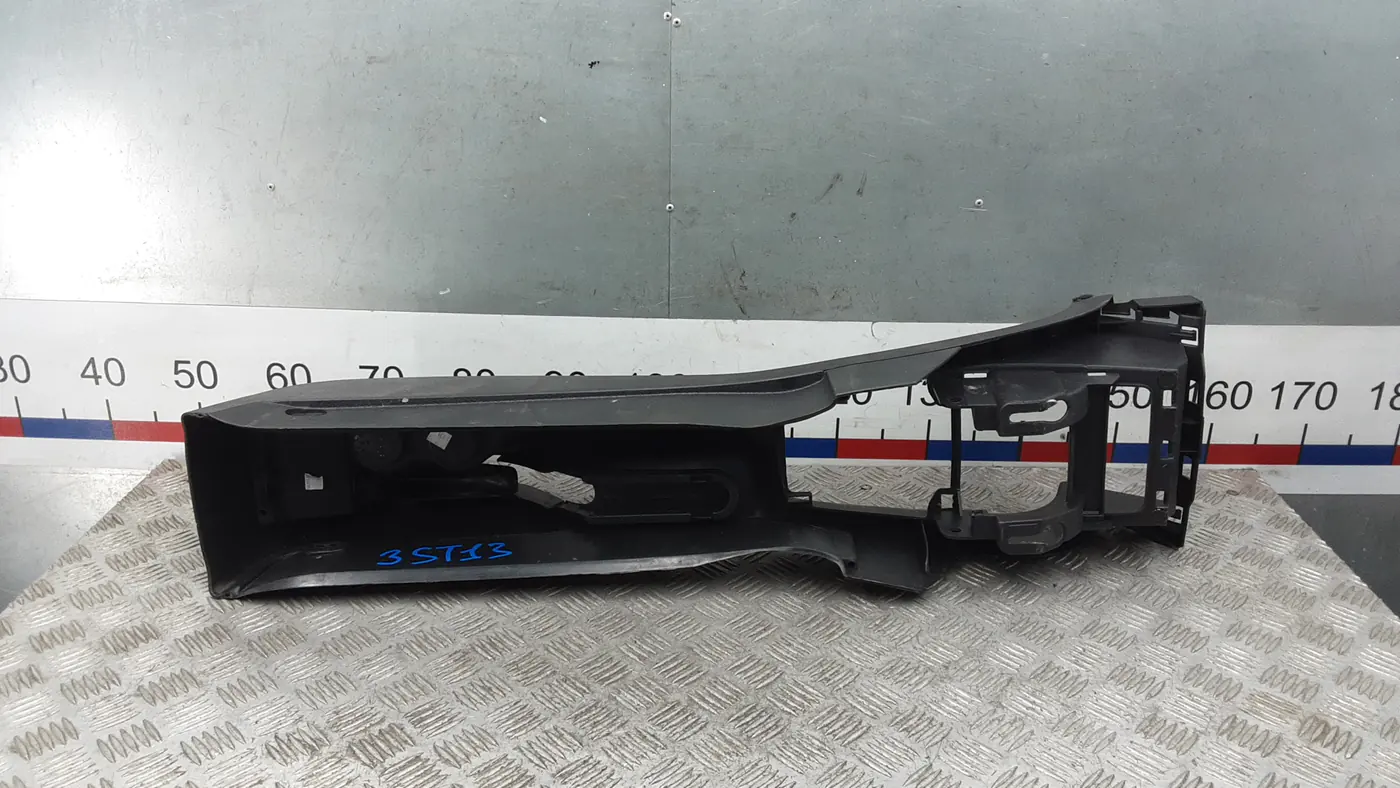 Подлокотник к Peugeot 406 2003