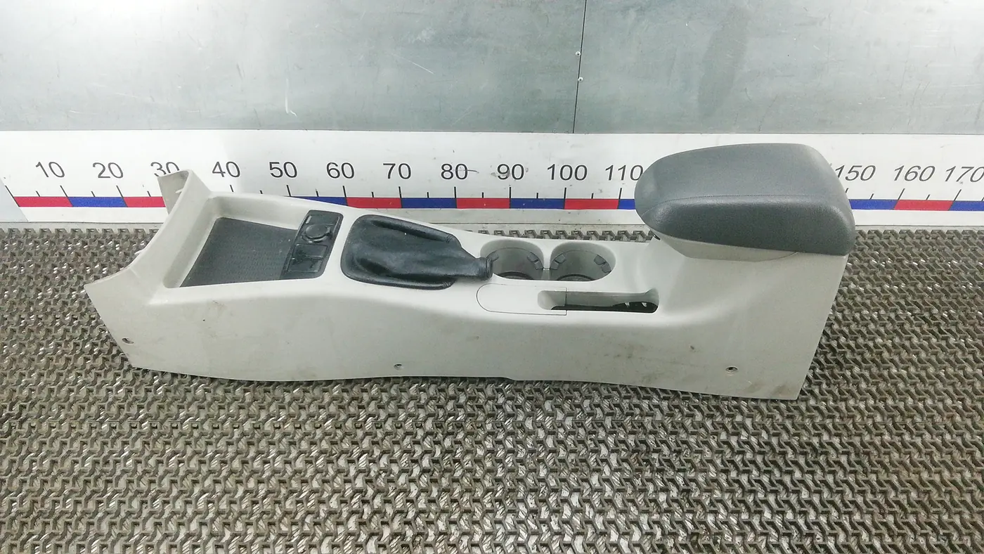 Подлокотник к Kia Cerato 2005