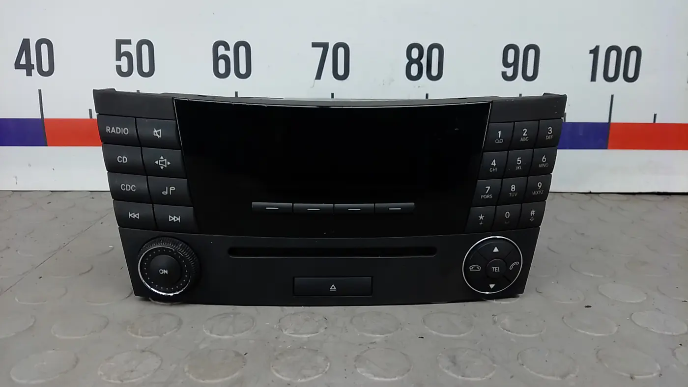 Магнитола к Mercedes-Benz CLS-klasse 2006
