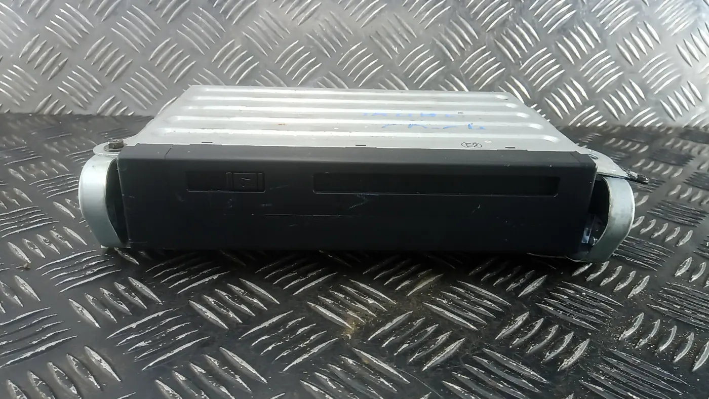 CD-чейнджер к Lexus LS 2002
