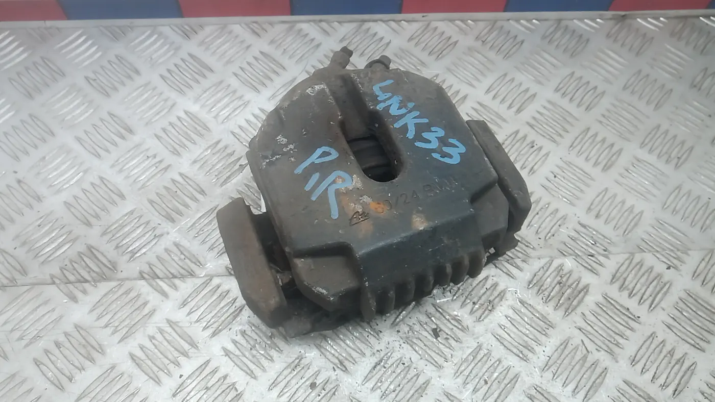 Скоба суппорта к BMW 5 2005